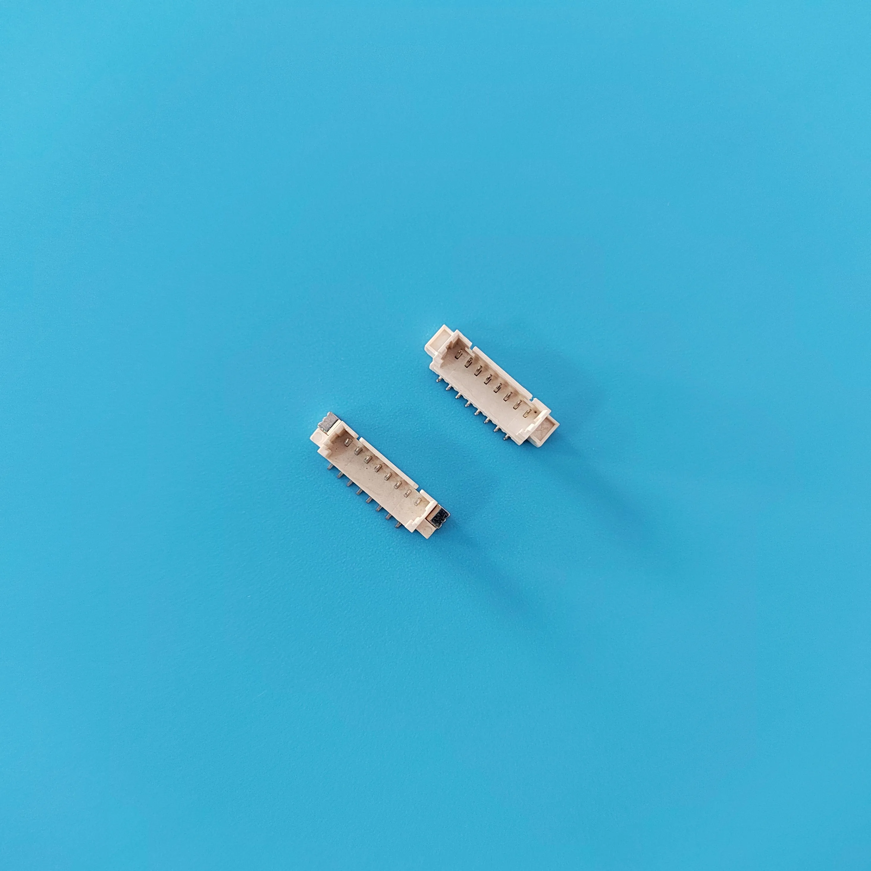 Фото Альтернативы Molex 53398-0271/0471/0671/0871/1071/1271/1471/1571/1671, шаг 1,25 мм, SMT, вертикальный, однорядный, оловянное (Sn) покрытие №1