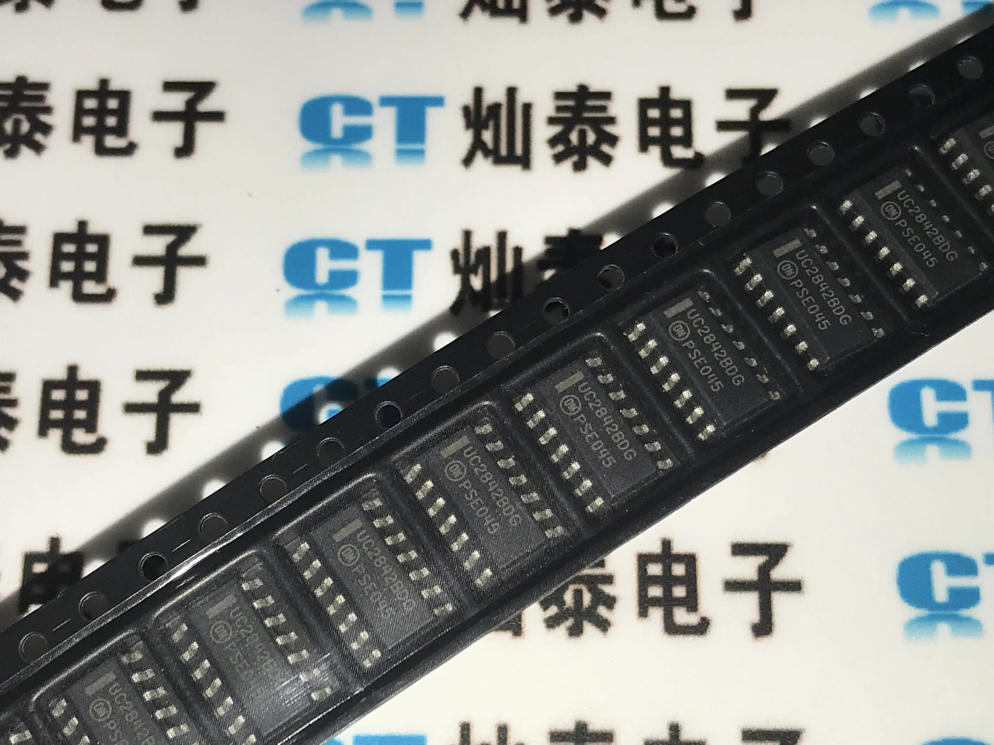 

Бесплатная доставка UC2842BDR2G UC2842BDG SOP14 IC 10 шт.