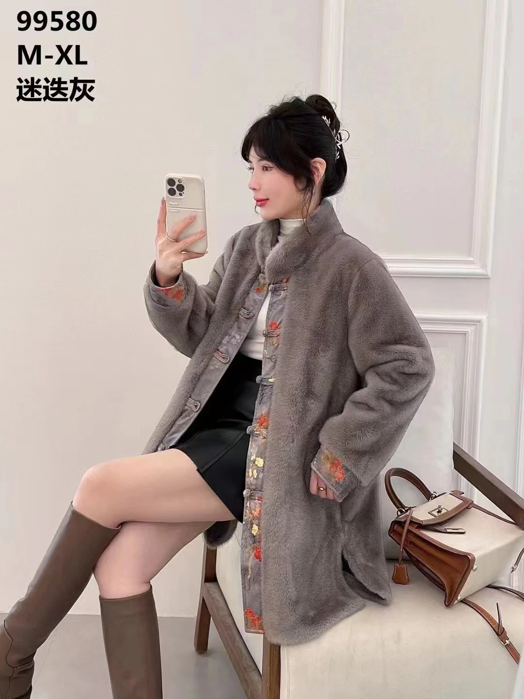 Женское однобортное кашемировое пальто средней длины с воротником-стойкой