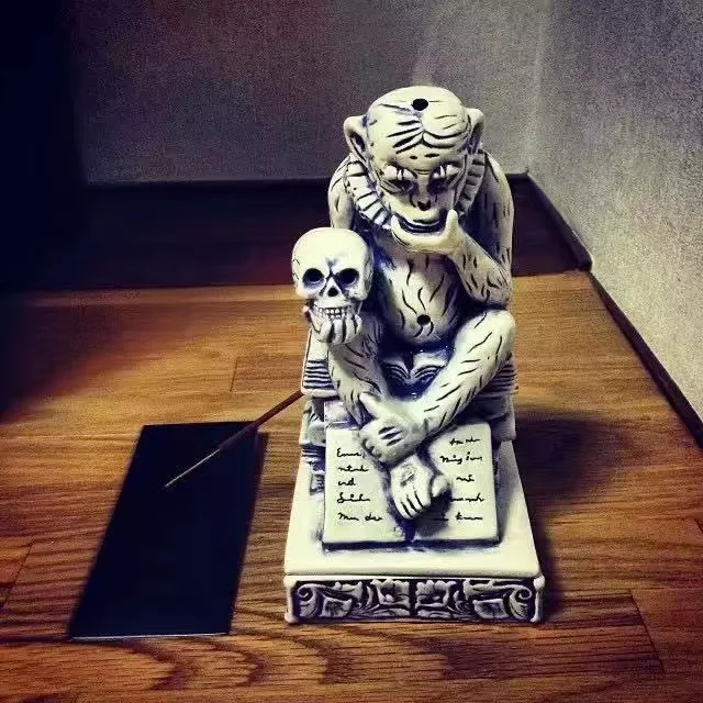 

Spot Neighborhood BOOZE INCENSE CHAMBER monkey skull incense burner 20aw