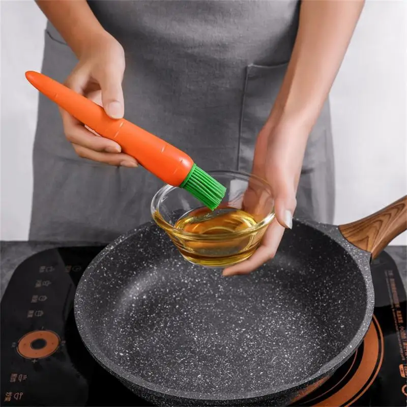

1pc Silicone Carrot Shape BBQ Oil Brush Reusable Seasoning Sauce Brush Heat Resistant Barbeque Brush Baking Tools Kitchen Gadget