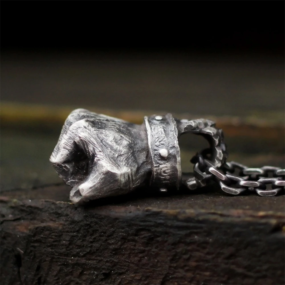 

Retro Fashion Brave Fist Pendant Necklace Punk Rock Power Fist Stainless Steel Necklace Trend Men's Necklace Jewelry Wholesale