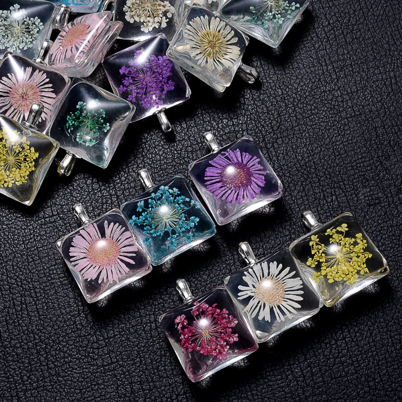 

12Pcs Square Preserved Fresh Flower Narcissus Petal Charms Daisy Hibiscus Immortal Dried Flower Glass Pendant for Jewelry Making