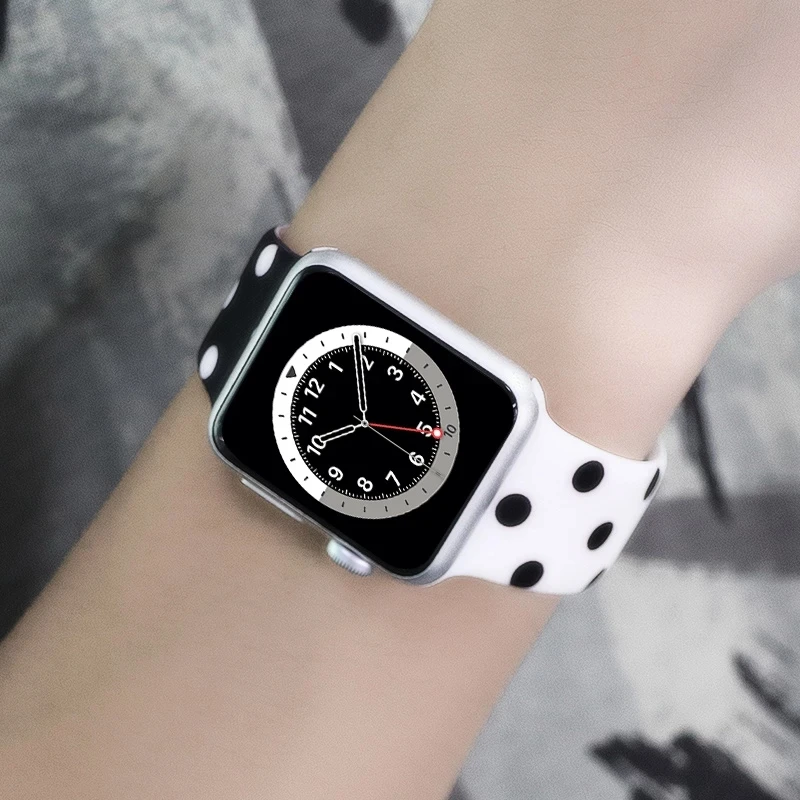 Silicone Strap For Apple Watch Series 8 Band 44mm 45mm 38mm 42mm 40mm 41mm 49mm Women Rubber Strap Bracelet For iWatch Ultra 7 6