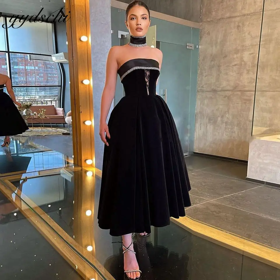 

Elegant Black Sweetheart Tea Length Cocktail & Homecoming Dresses Off The Shoulder A-Line Short Prom Party Gowns Wearing 2022