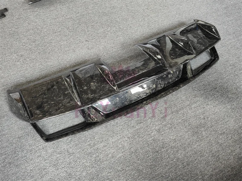 Высококачественный задний спойлер из кованого углеродного волокна в стиле DMC для