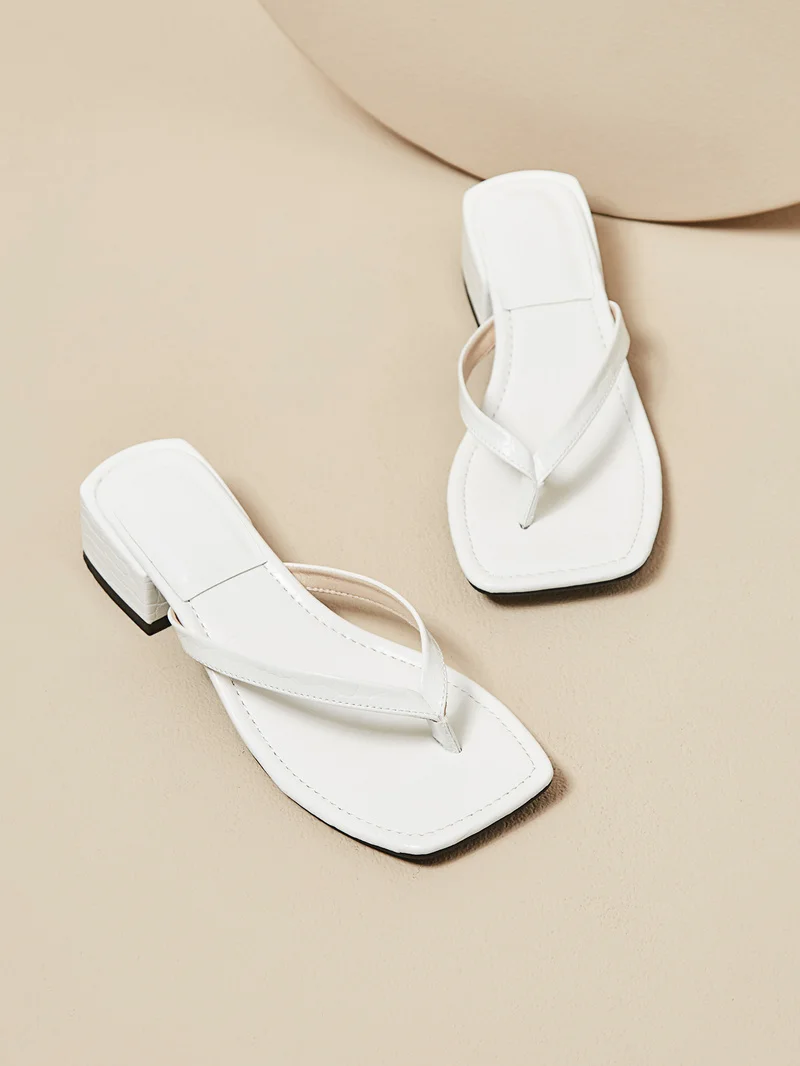 

Casual Flip Flops Women Summer Outdoor New Slippers Sexy Square Toe Shallow Slides Ladies Low Heel Leisure Beach Shoes