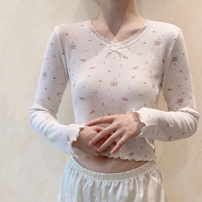

Cute Floral T-shirt Women Long Sleeve V-Neck Lace Trim Bow Tops Tee Sweet Girl Kawaii Clothes