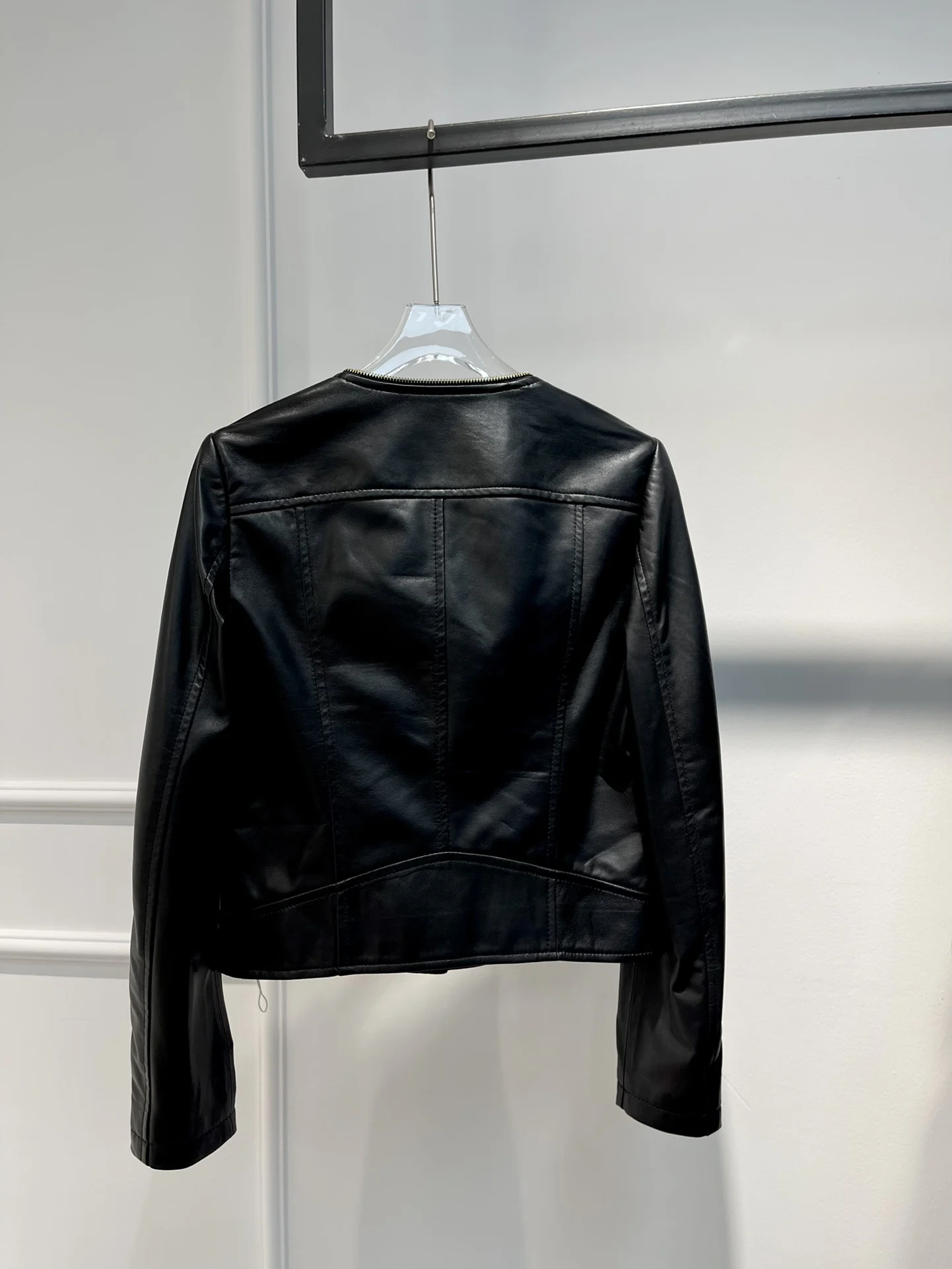 2022 New Arrivals Women Men Basic Sheepskin Leather Jacket Moto Black Long Sleeve Zipper Design High Quality All-match Coat