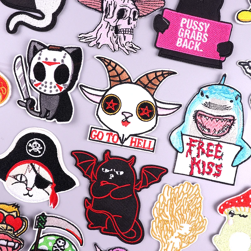 

Термоклейкие нашивки с вышивкой в виде овец