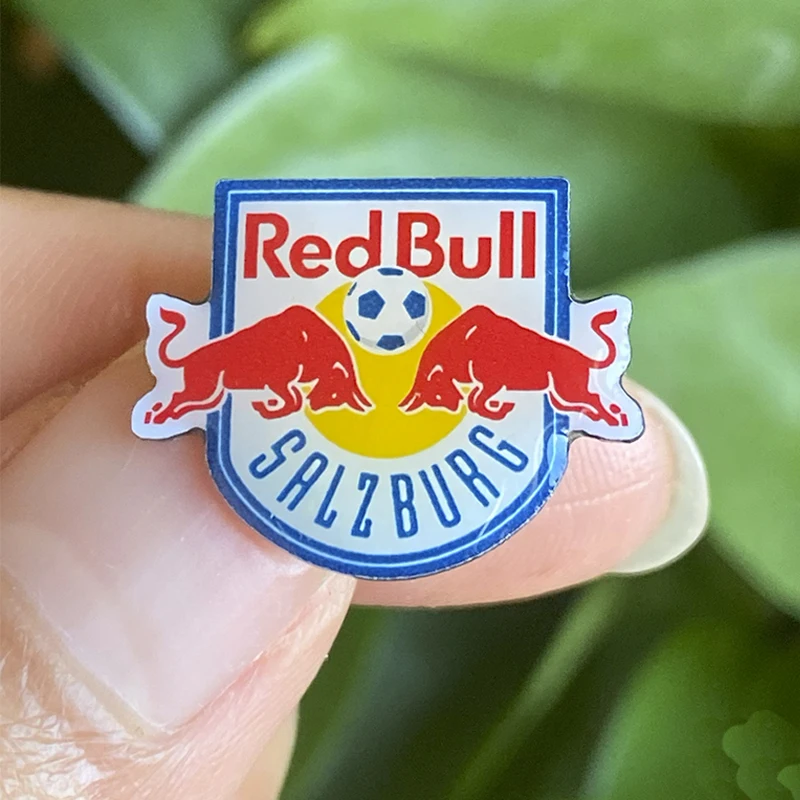 Круглая крутая сине-красная буква офсетная печать булавка для лацкана дешевая