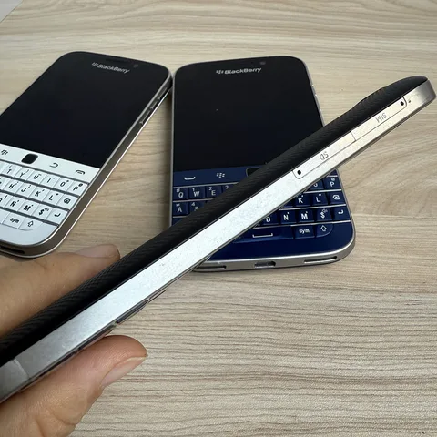 Оригинальный мобильный телефон BlackBerry Q20 Classic 4G, 3,5 дюйма, 8 МП, 16 ГБ, разблокированный ЖК-смартфон 80-90% новый