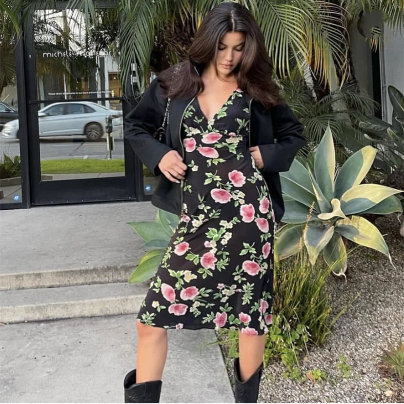 

Women Moonflower Print in The Stephanie Dress