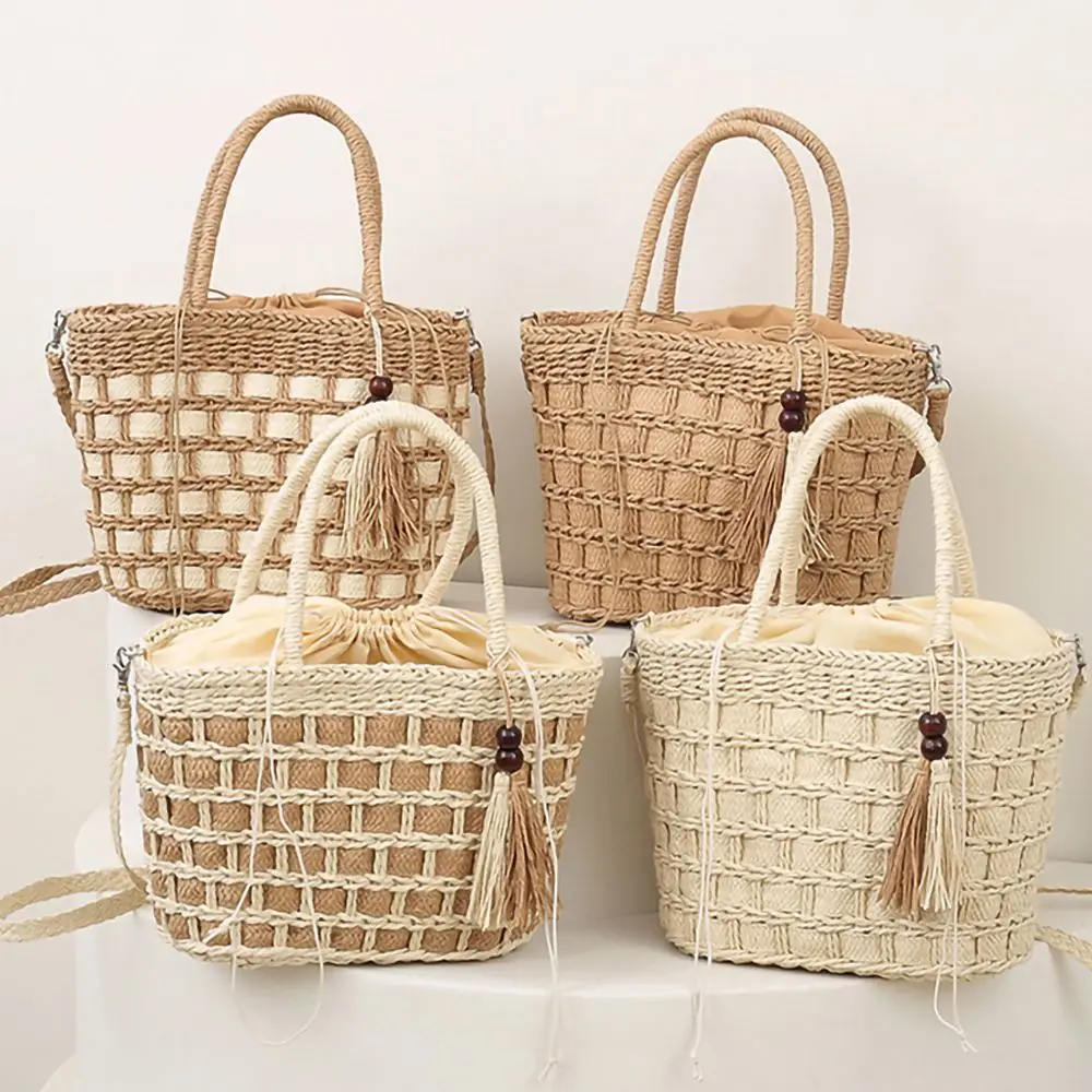 

2022 New Female Grid Pattern Beach Handbags with Tassels , Summer Straw Woven Shoulder Crossbody Bag , Women Holiday Straw Tote