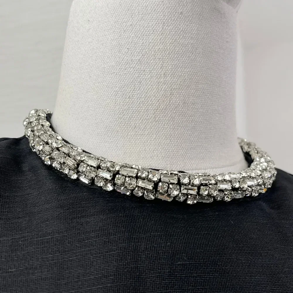 2024 Новое женское черное мини-платье с длинными рукавами и бриллиантами See Thourgh