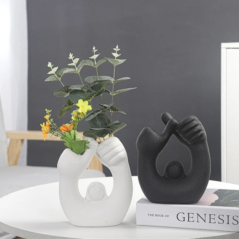 

Ceramic creative vase European style simple frosted human body vase advanced sense light luxury home flower decoration