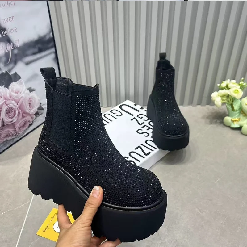 Женские зимние ботильоны на платформе с кристаллами дизайнерская обувь высоком