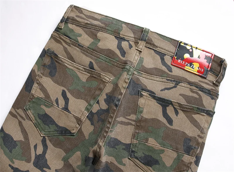 Men's Colorful Graffiti Printed Jeans Y2K Colorful Slim Fit Tapered Elastic Casual Pants Fashion Street Clothing Small Foot Pant