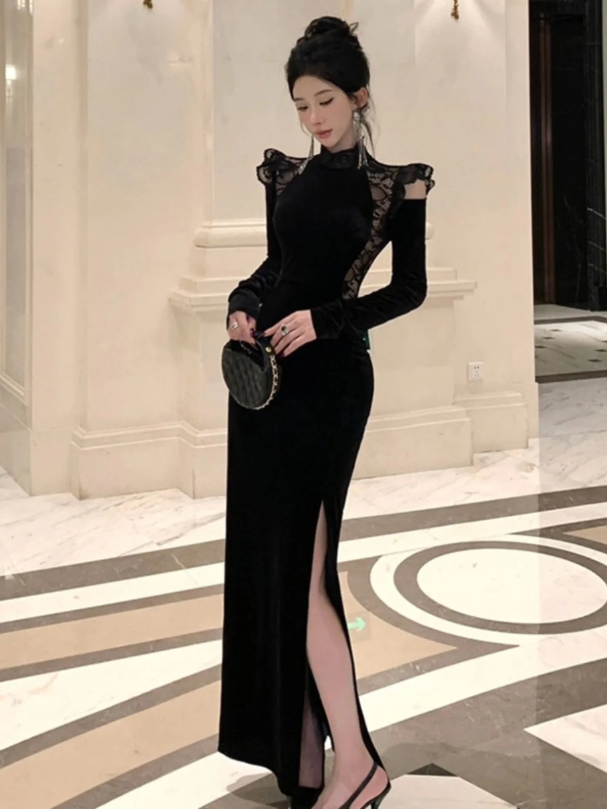 Высококачественное бархатное платье с кружевной строчкой французское в стиле