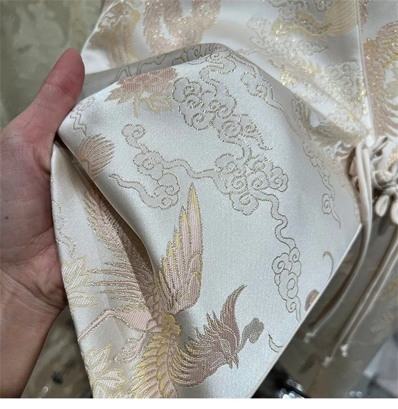 Женская жаккардовая куртка с круглым вырезом и пряжкой