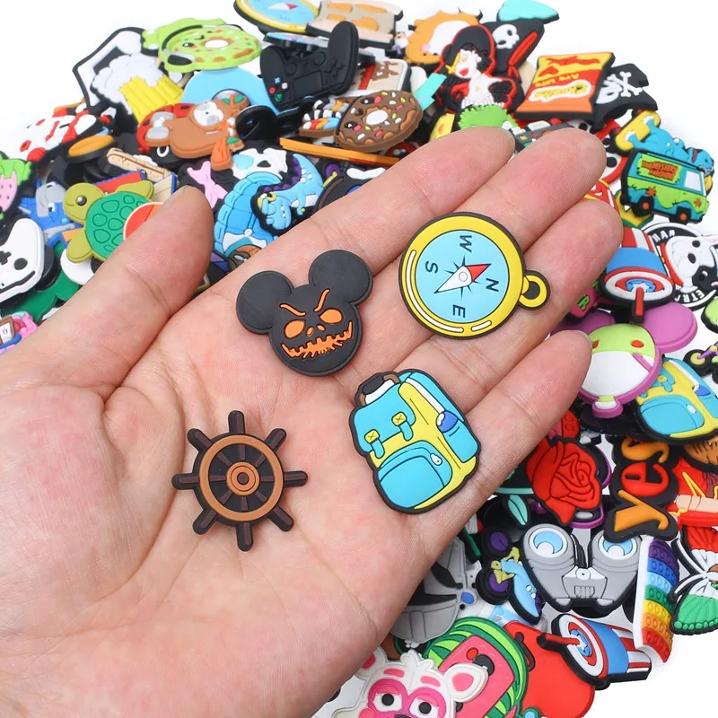 Big Sale Random Sandals Charms Buckle Clog Shoe Decorations Boys Girls Garden Shoes Accessories Fit Wristbands Croc Jibz