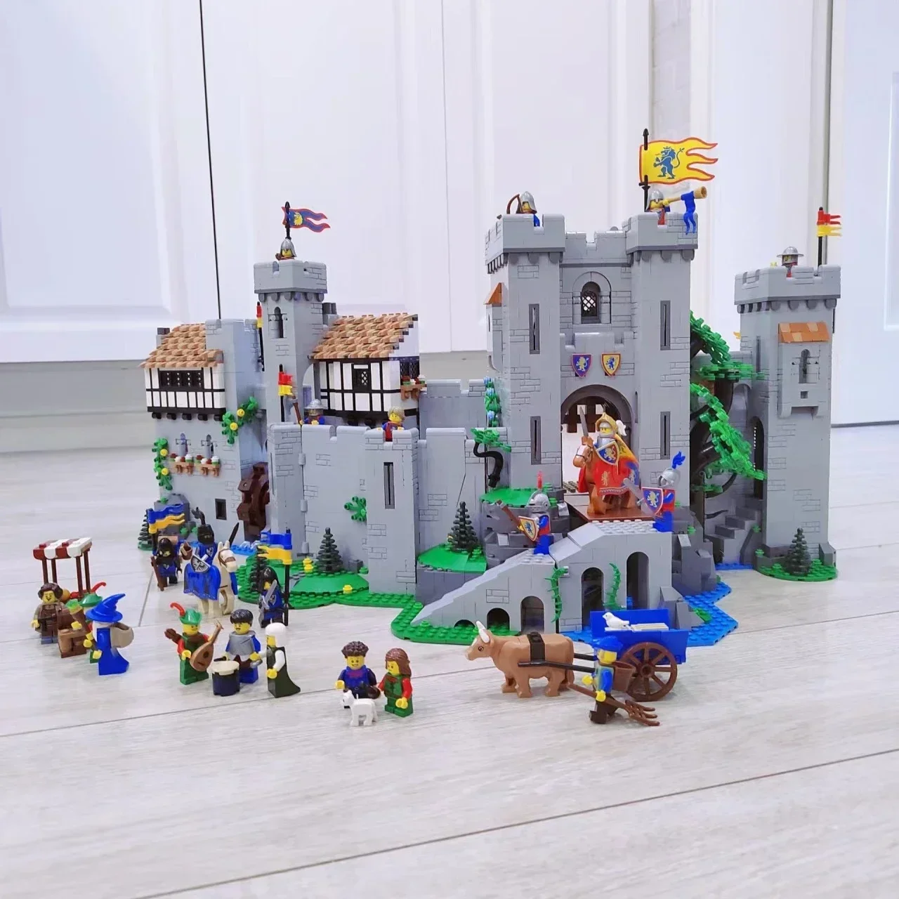 Совместимые 10305 85666 строительные блоки замка Король Лев кирпичи образовательные