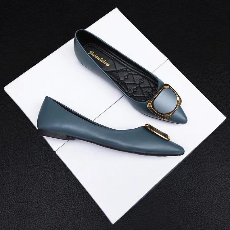 

Туфли женские классические с острым носком, на плоской подошве, размеры 31-44