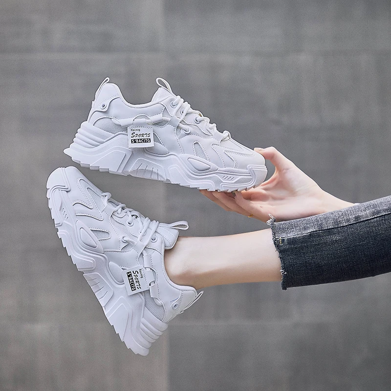 Женские кроссовки на платформе белые черные или цвета хаки спортивные туфли