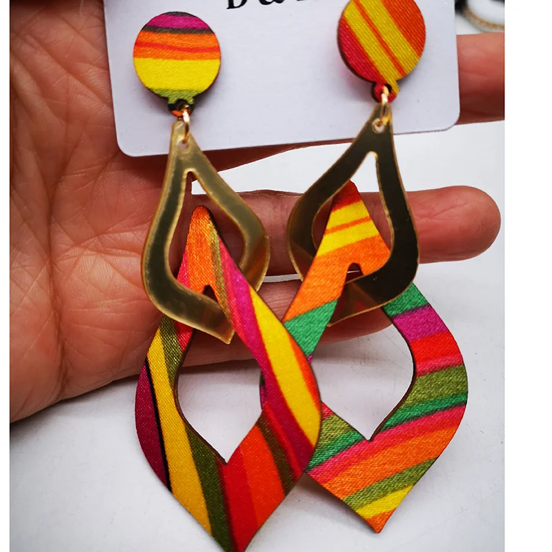 

Бесплатная доставка! Новые Акриловые геометрические деревянные серьги-гвоздики могут смешивать 6 цветов