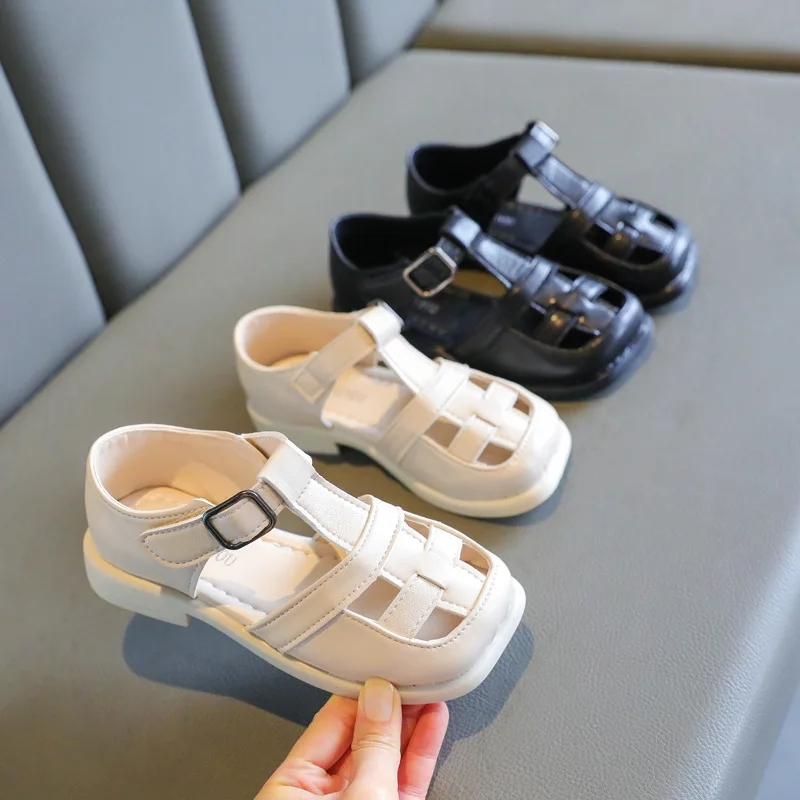 

PU Leather Children's sandals Soft Sole Girls Shoe 0-12year Hollow kids Baby Beach Sandlas baotou Summer Casual sport shoes