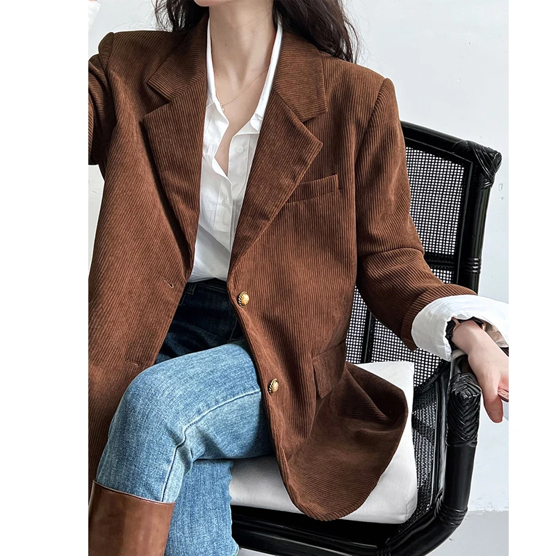 Женский вельветовый блейзер с отложным воротником