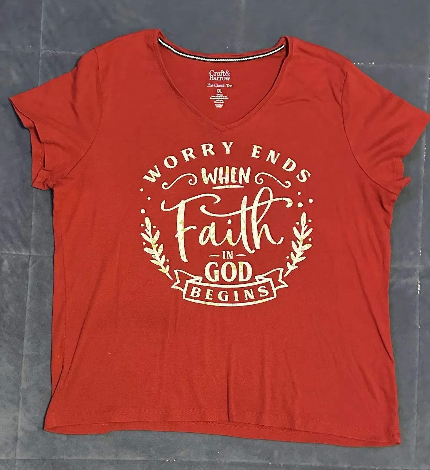 Фото Женская красная футболка Croft Barrow Worry Ends When Faith In God Begins Sz XXL №1