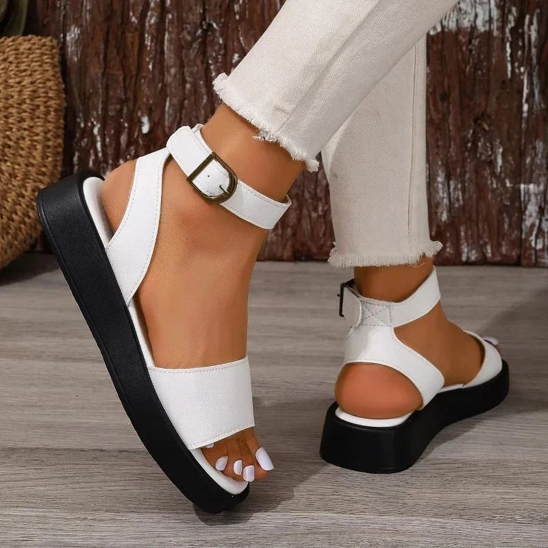 Сандалии женские кожаные на квадратном каблуке босоножки с ремешками и открытым