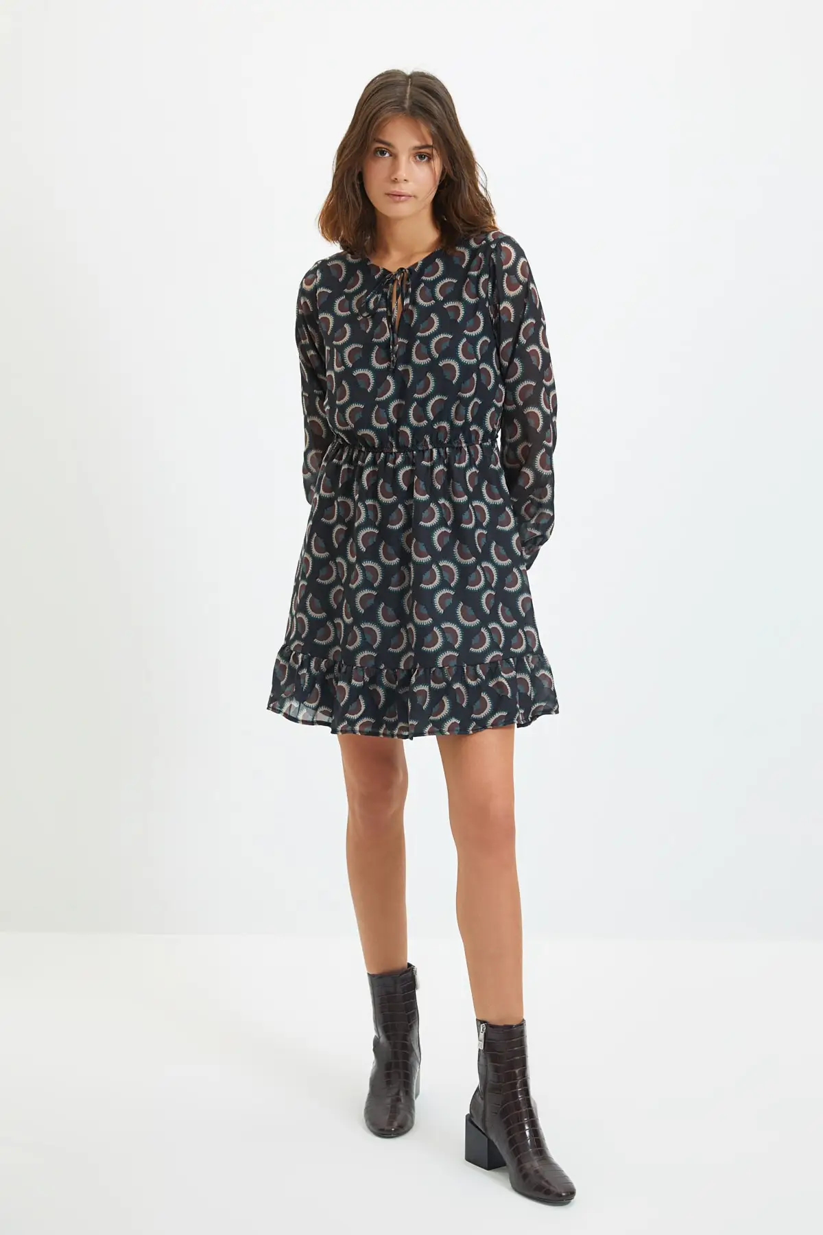 

Trendyol Scarf Collar Dress TWOAW22EL0712