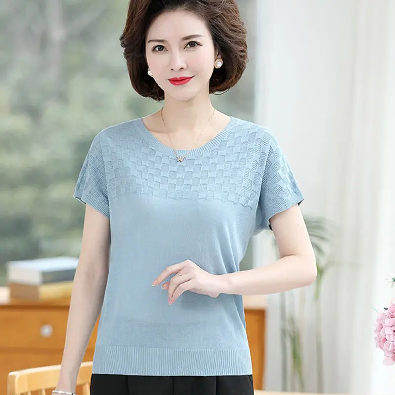 

Футболка женская с коротким рукавом, свободный трикотажный топ с круглым вырезом, из вискозы, однотонная Повседневная шикарная рубашка в Ко...