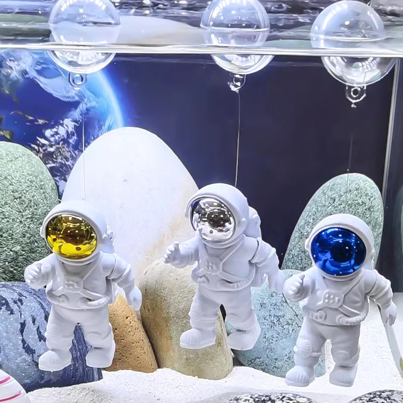 

Kawaii Simulation Astronaut Action Figure Ornaments Interesting Floating Decoration Fish Tank Aquarium Accessories