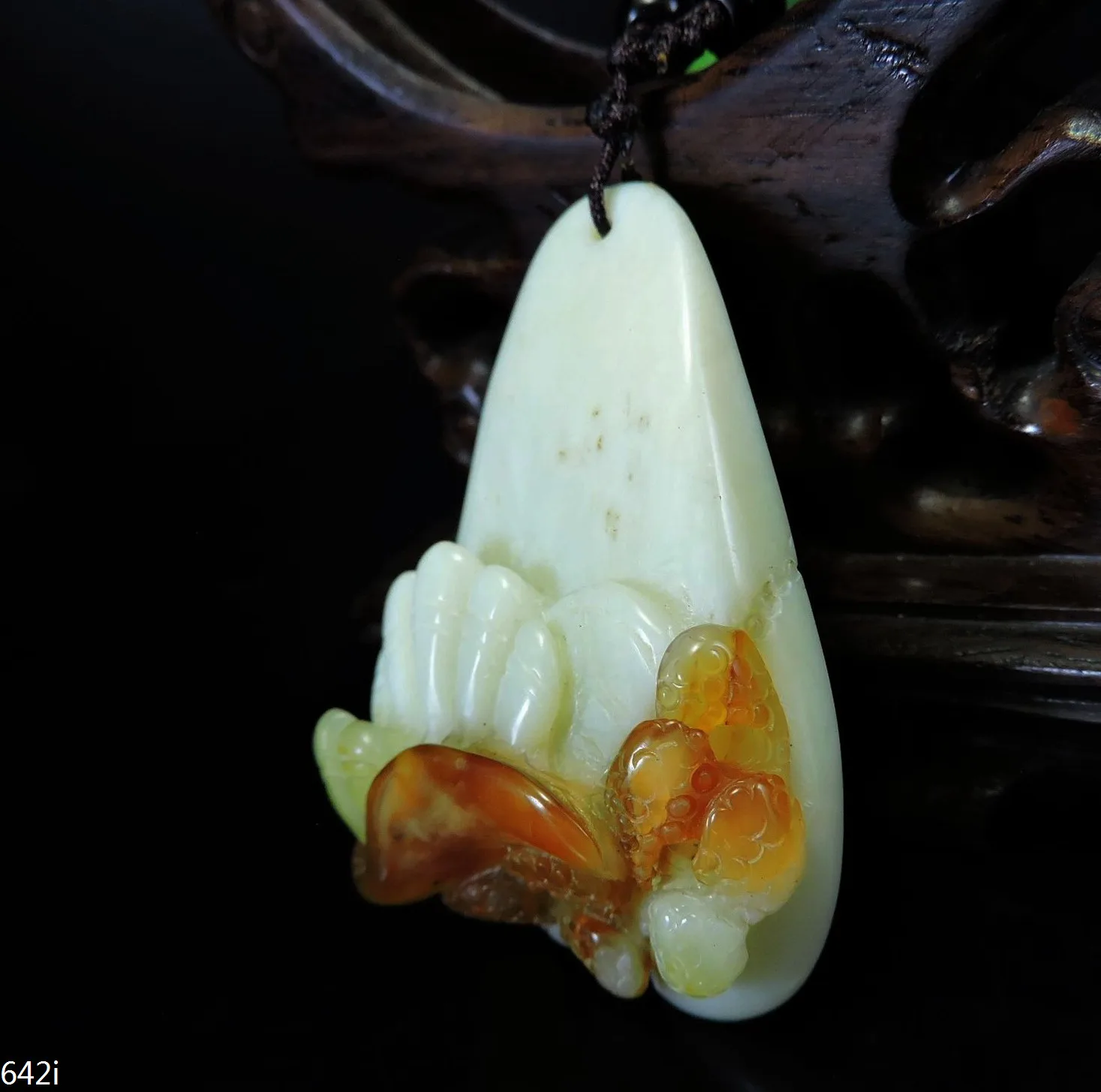 Нефритовое украшение подвеска ручной работы из ракушек монет и кораллового