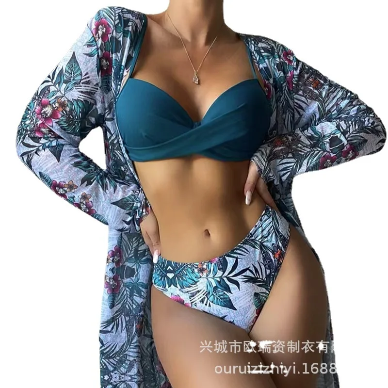 Рисунок 5 - Летний комплект бикини с принтом