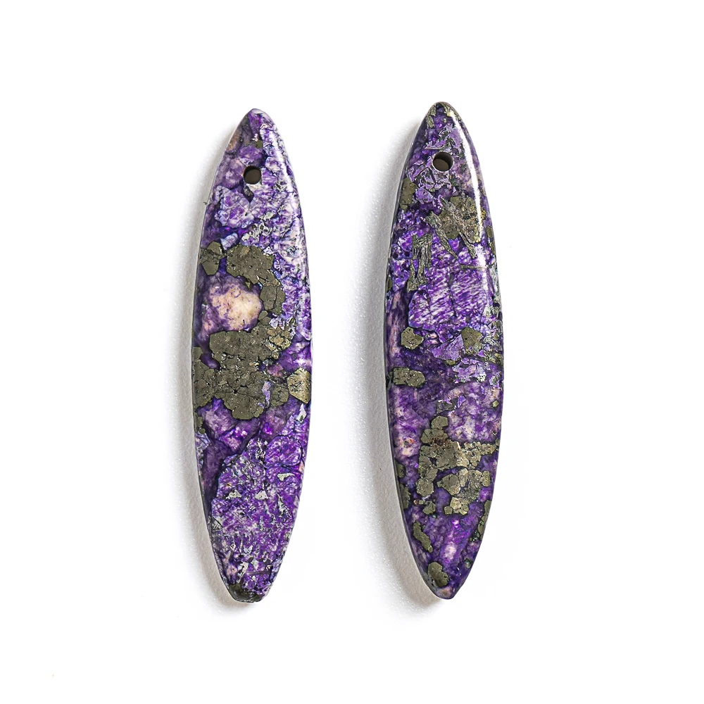 

Пара подвесок из природного фиолетового железняка в форме листа
