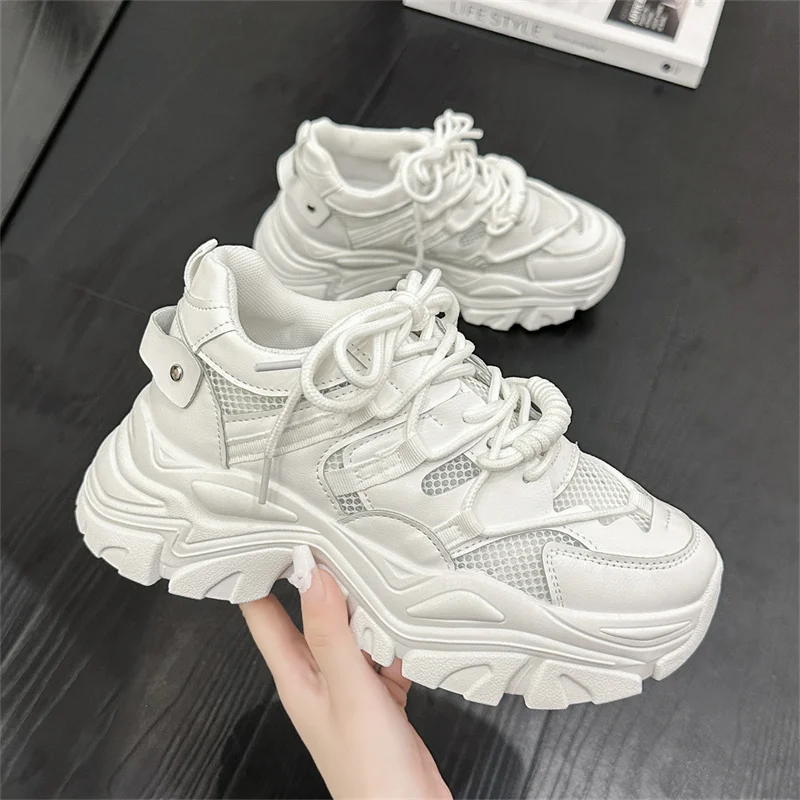 Новая женская повседневная модная спортивная обувь большого размера удобная