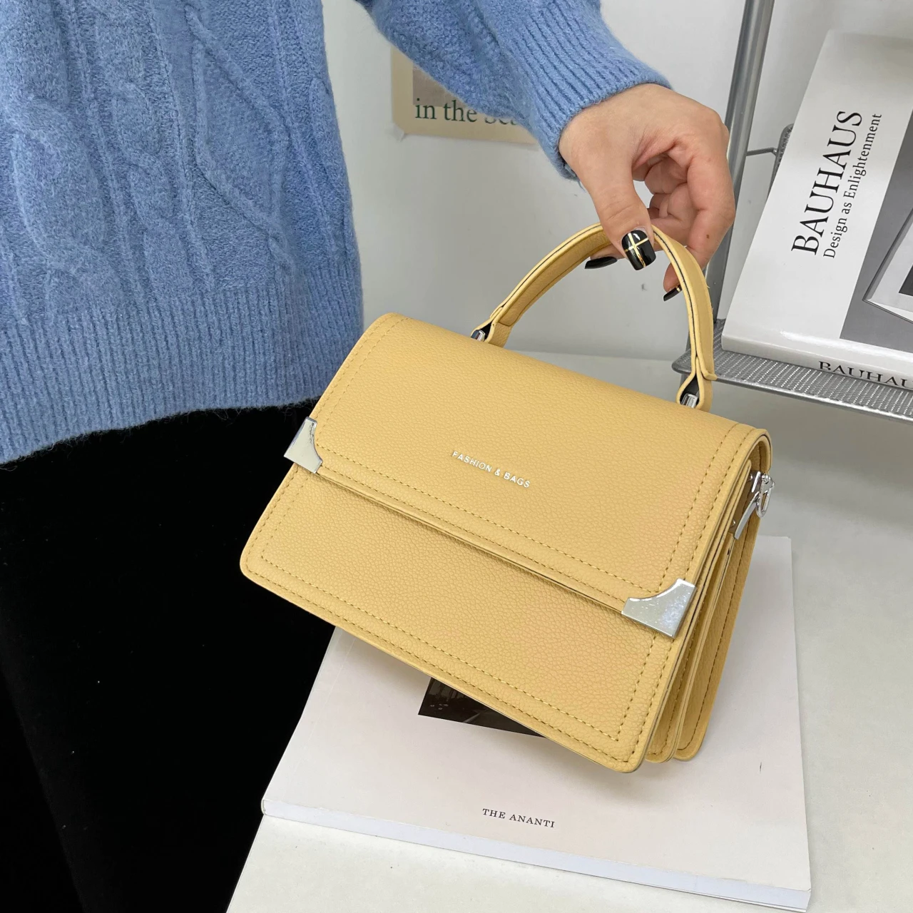 

Soft Pure Color Fashion PU Leather Crossbody Bags for Women Simple Shoulder Handbags Female Crossbody Handbag Travel Purses