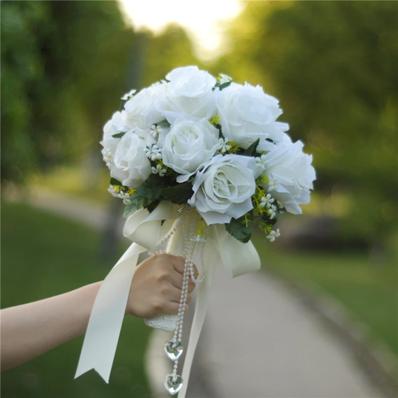 

White Bridal Bouquet Artificial Roses Bridal Bouquet for Bridesmaids Pearl Wedding Flowers Bridal Bouquet Marriage Accessories