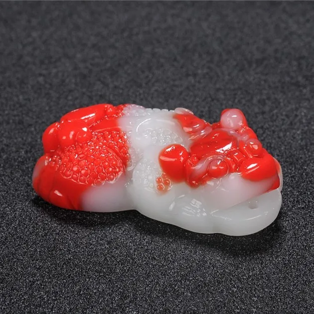 

Natural Xinjiang Hotan Jade Chicken Blood Jade Toad Pendant for Men and Women