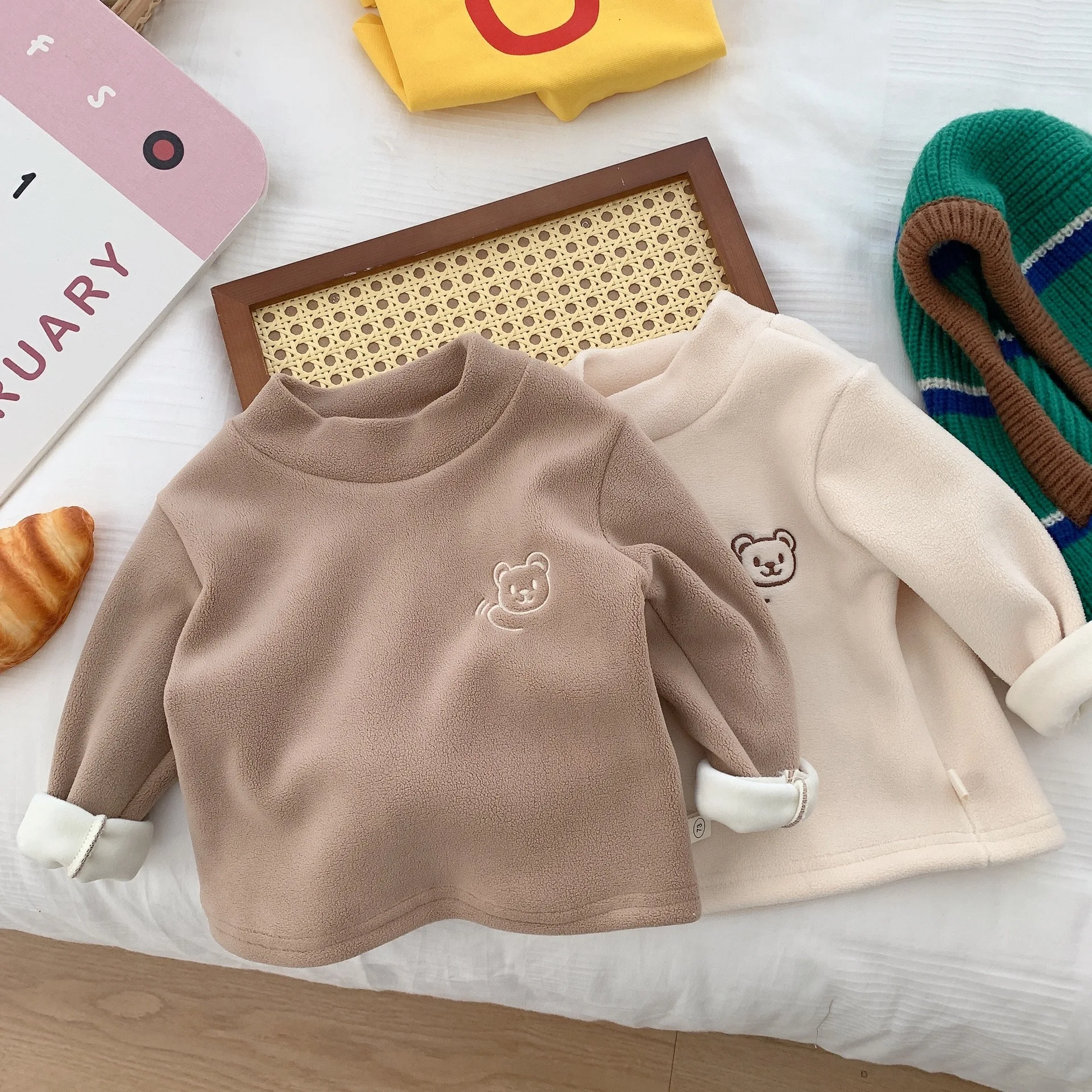 

New Autumn Winter Baby Plus Fleece Bottoming Shirt Girl Children Casual Thicken Long T-shirt Boy Infant Cartoon Bear Warm Tops