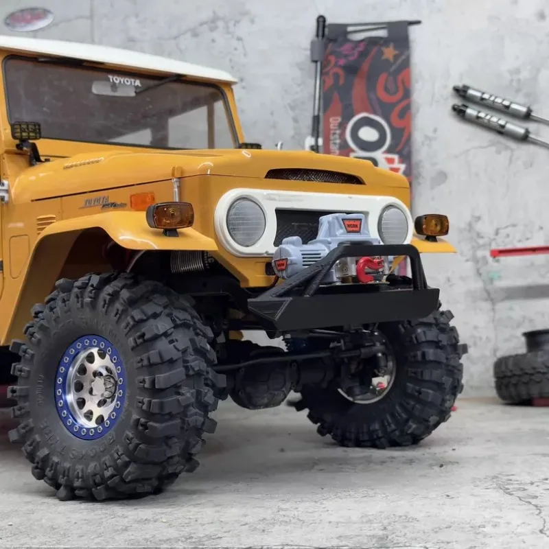 Фото Передний бампер FMS 1/10 для радиоуправляемого краулера Land Cruiser FJ40 – нейлоновый бампер-кенгурятник для FJ40, запчасти для тюнинга внедорожников №3