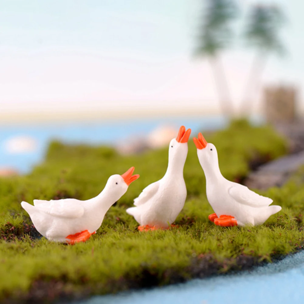 

3pcs Cute Goose Figurine Resin Miniatures Ornament Animal Figurine Table Garden Landscape Miniature Accessories Home Decor