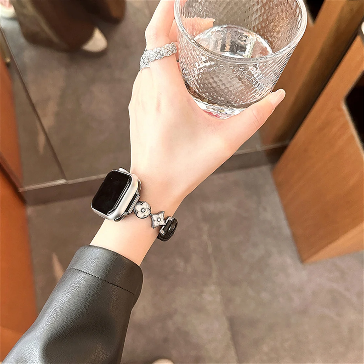 Кожаный ремешок с драгоценными камнями для Apple watch 42 мм 44 мм 46 мм 49 мм для Apple Watch 10 9 8 7 SE 6 5 4 ultra2 Ремешок для браслета (art.: 3920cd19eb74b) - 3920cd19eb74b