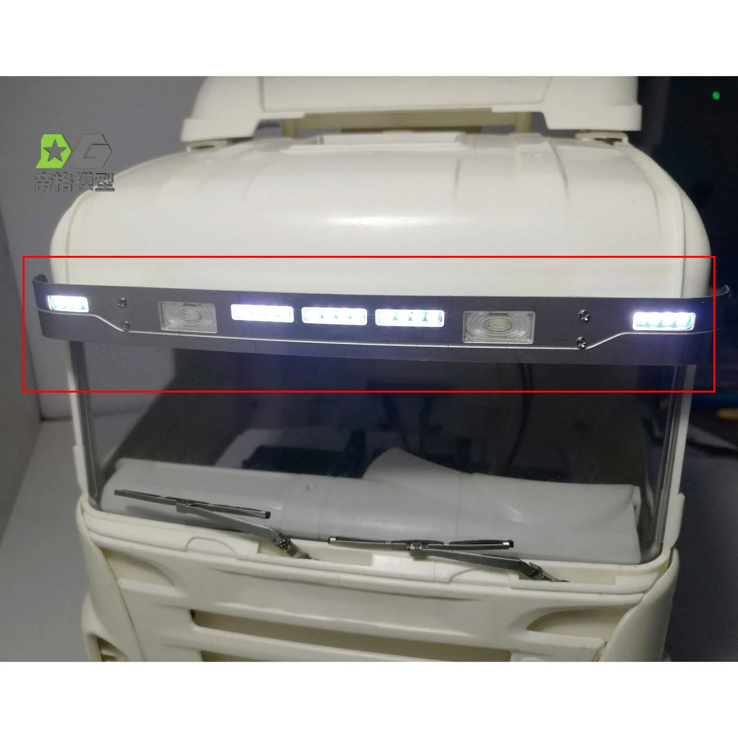 łkową zapasową lampę przeciwsłoneczną LED do ciągnika siodłowego 1/14 RC 620 730 470 Wywrotki Samochodowy pilot Plastikowa metalowa część