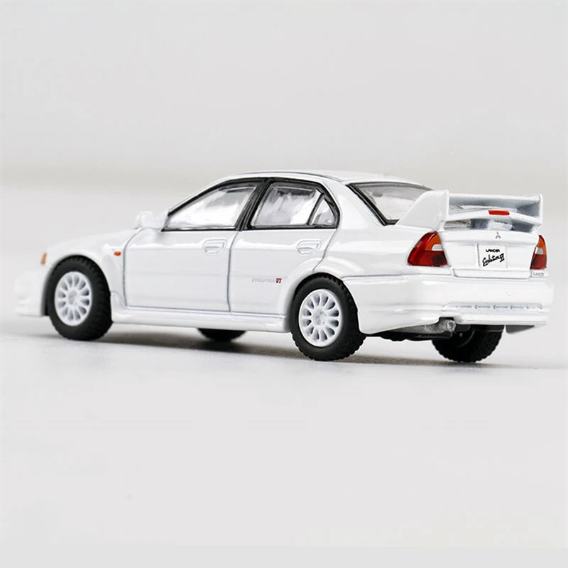 Модель спортивного автомобиля Mitsubishis Lancer Evolution Ⅵ из шести сплавов модель литая