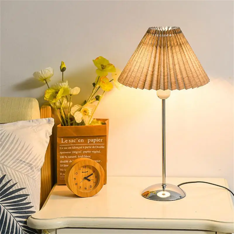 

Bedroom Bedside Atmosphere Decoration Mesh Pleated Decoration Long Term Use Without Eye Damage Full Of Artistic Sense Retro